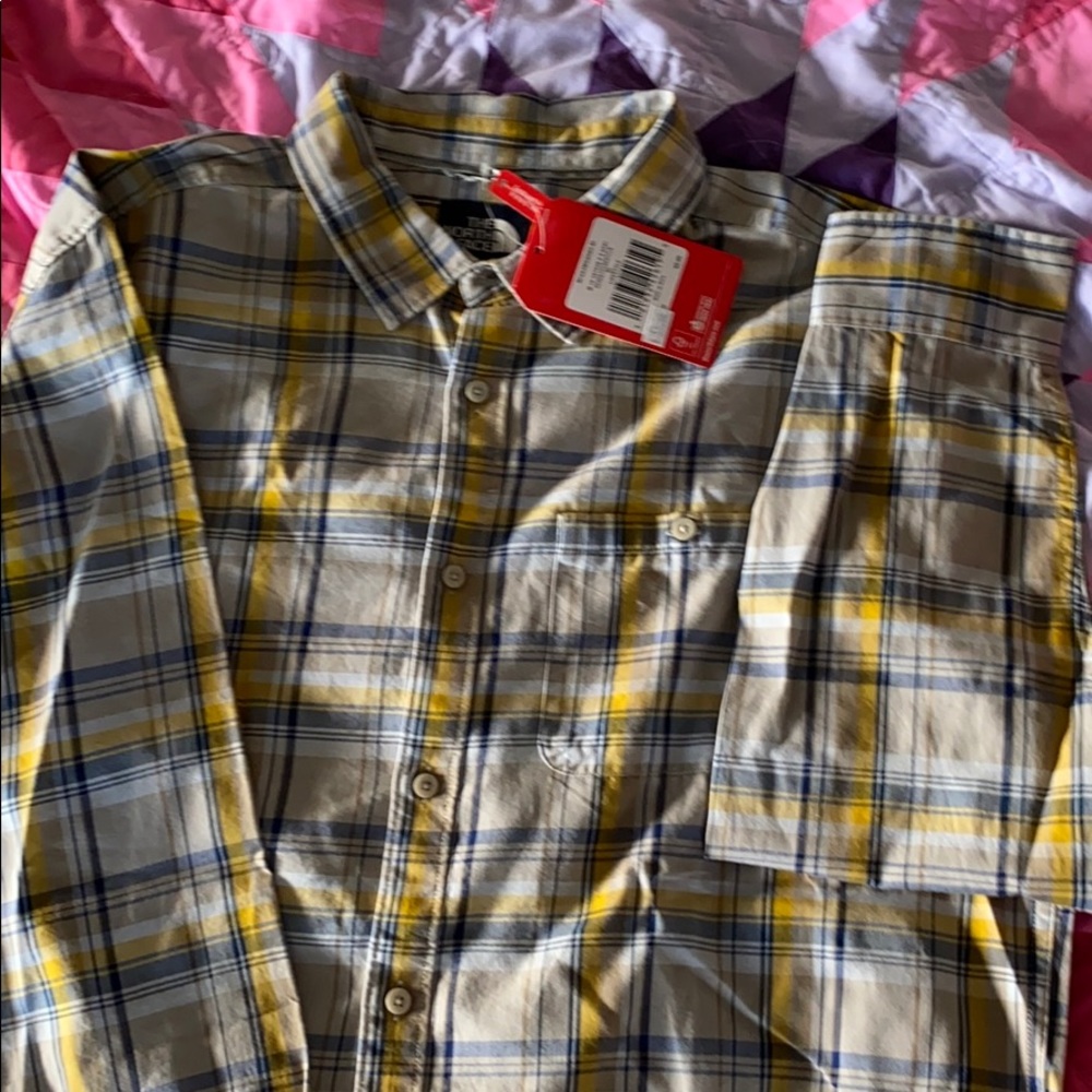 NorthFace button up.